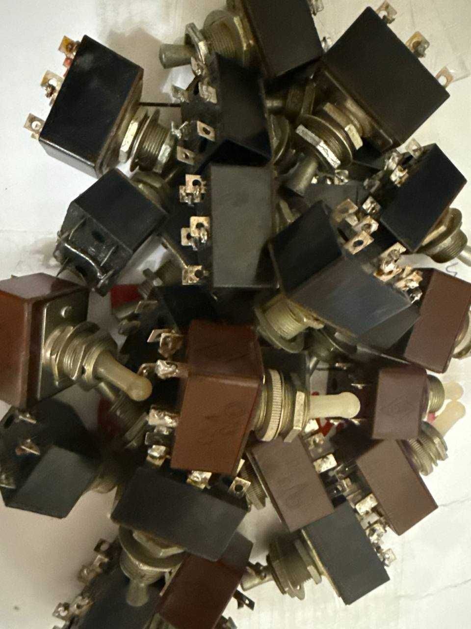Продаю Тумблера П2Т -5