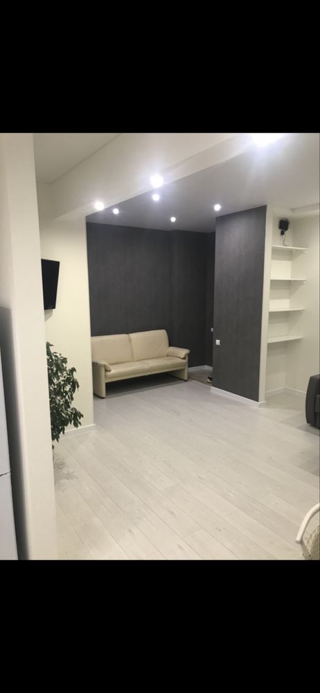 Продам 2-х комнатную квартиру в самом центре