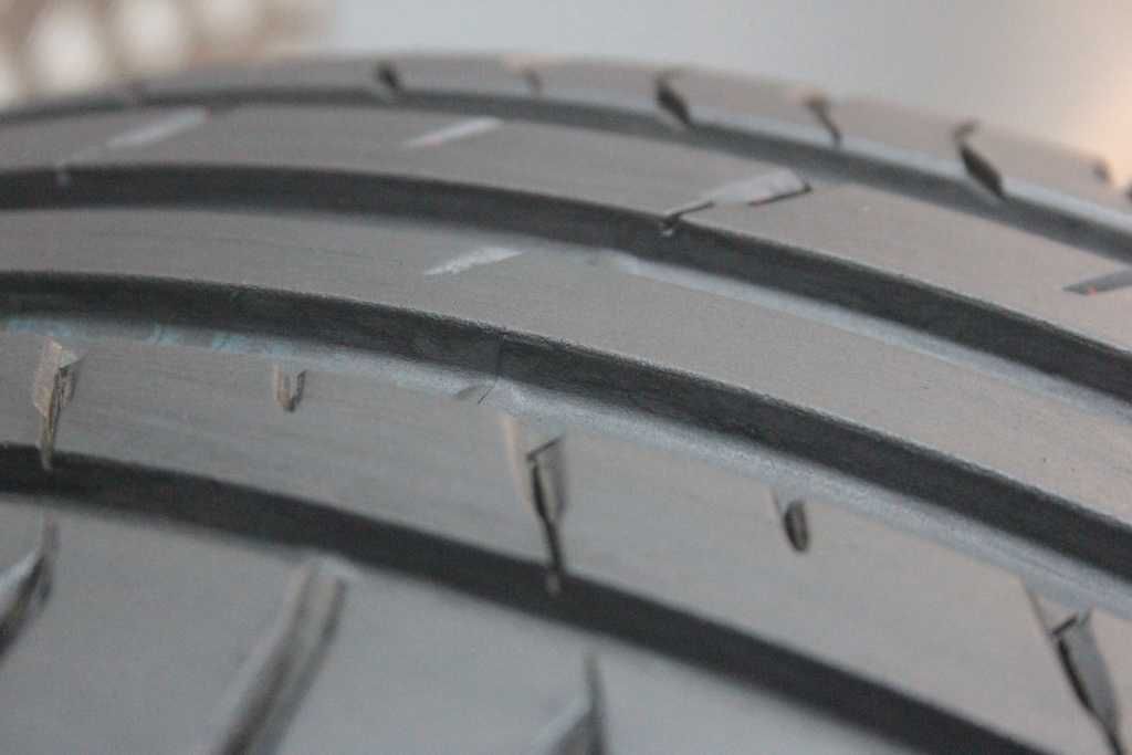 225/35/19 Toyo PROXES Sport 225/35 R19 88Y XL 2022r