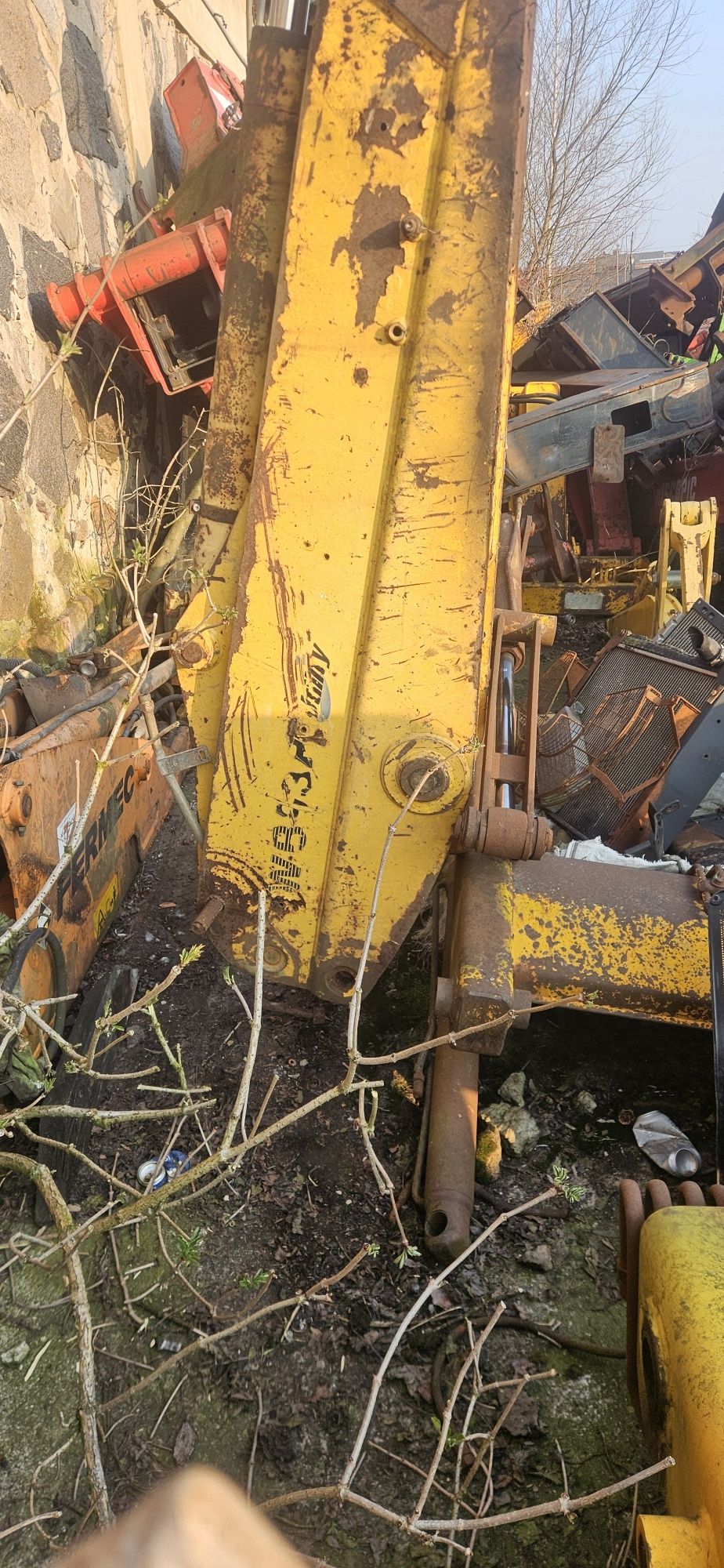 Komatsu WB 93, Ramie teleskop