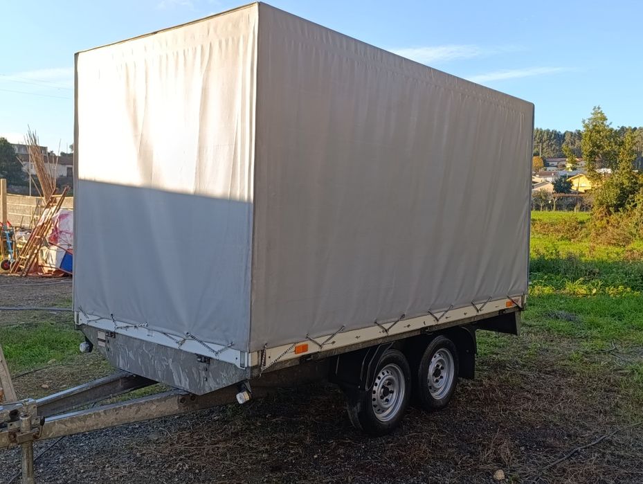 Atrelado reboque Humbaur 2700kg Carga Geral
