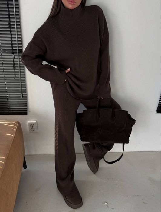 Жіночий костюм двійка з Ангори