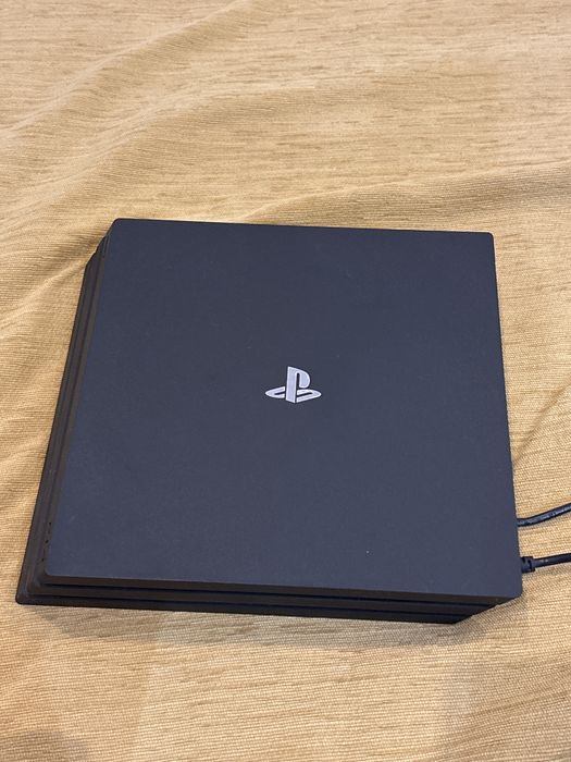 Playstation 4 pro 1TB