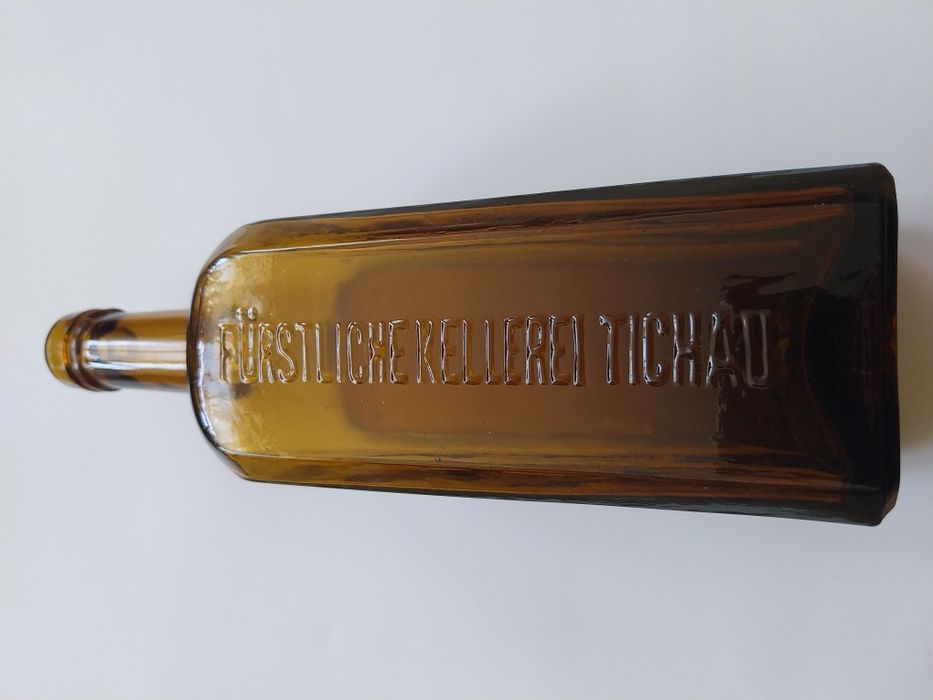Stara przedwojenna butelka Tichau