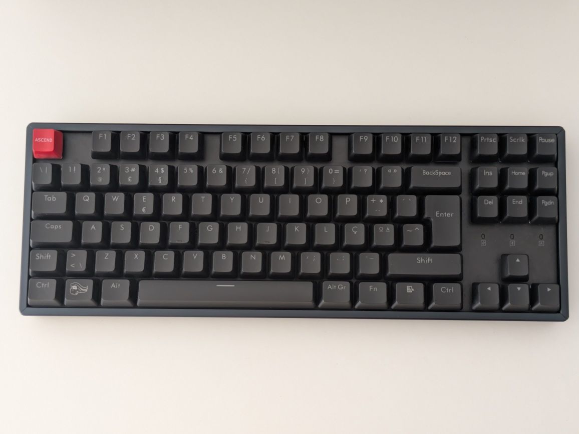 Keychron K8 TKL + Glorious Keycaps PT