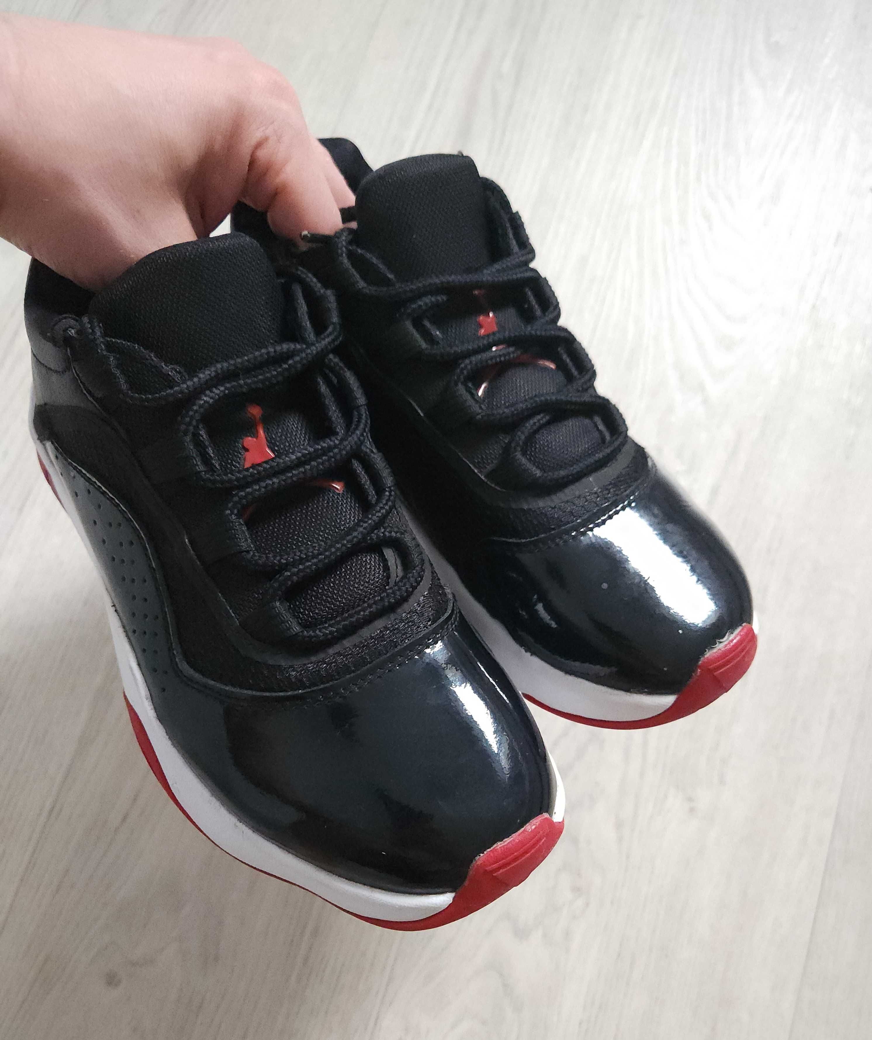 Nike Air Jordan 11 comfort low 38