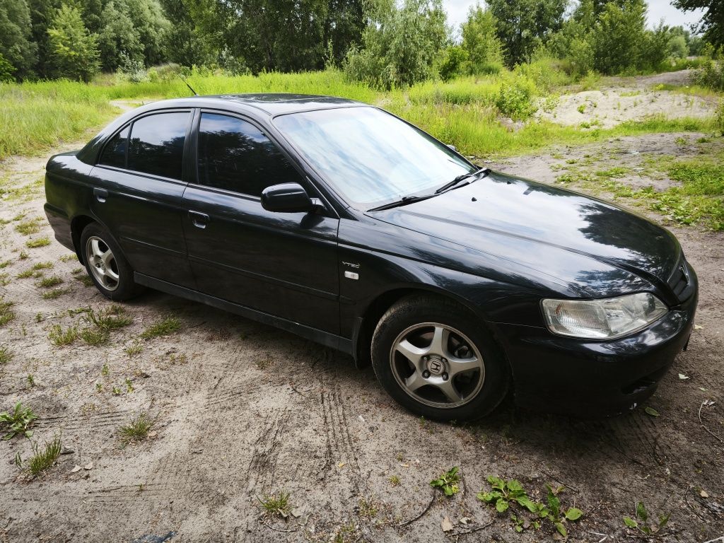 Хонда Акорд 6.  Покоління2001року. Модифікація CG8. Двигун f18b2.136кс