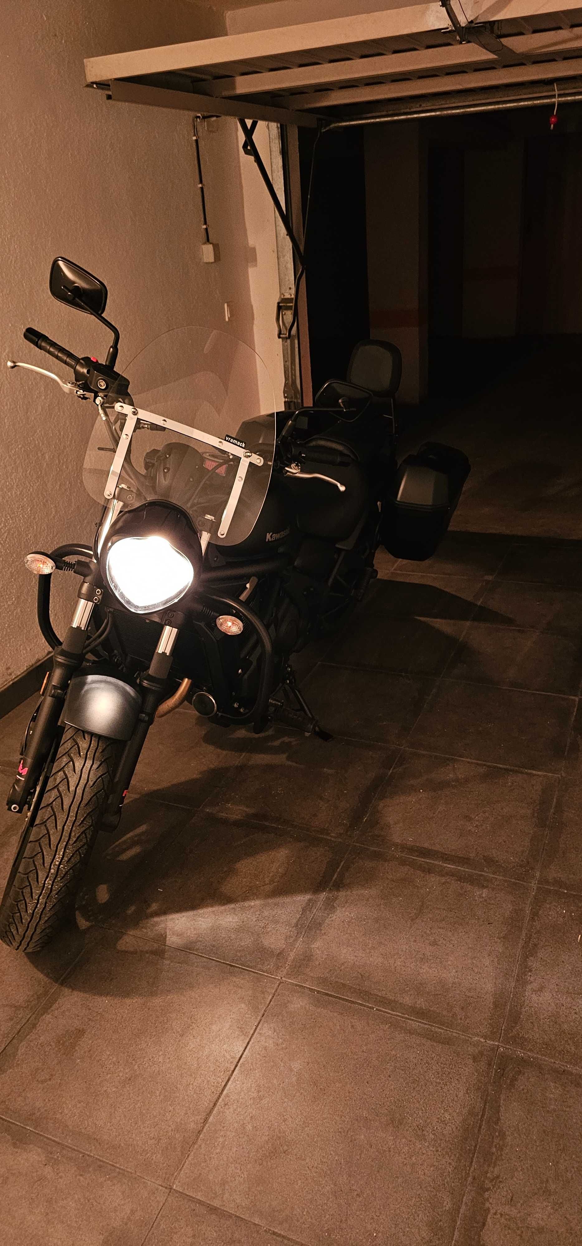 Kawasaki Vulcan 650 abs ano 2018 com 6800 kms