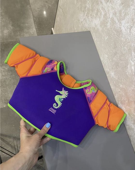 Жилет для плавання