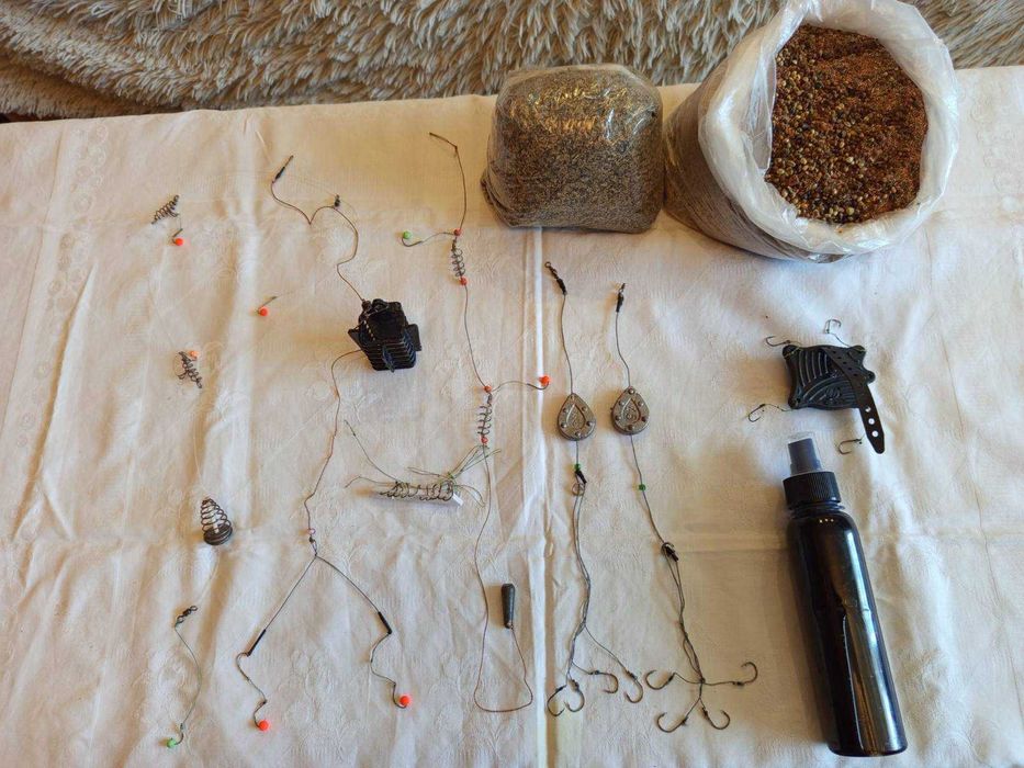 Один Лот 6штМонтажів+10штук Повідків з шнура+750грам Прикормки+Меляса!