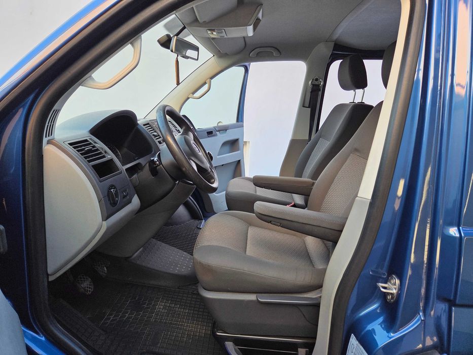 Volkswagen Transporter T5 Bezwypadkowy