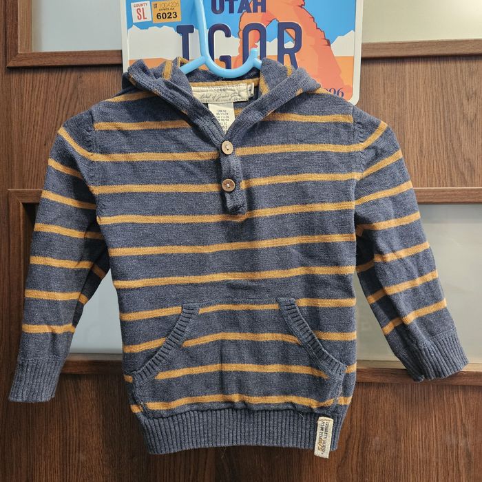 Sweter H&M 92 blyza z kapturem chłopięca