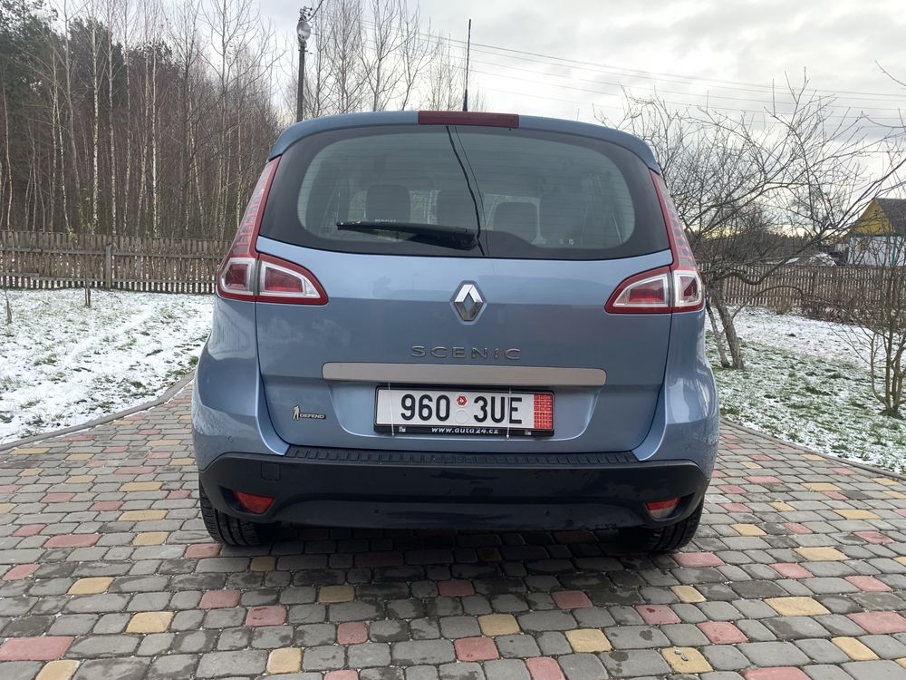 Renault scrnic 3.   1.6 mpi. 2010 р.