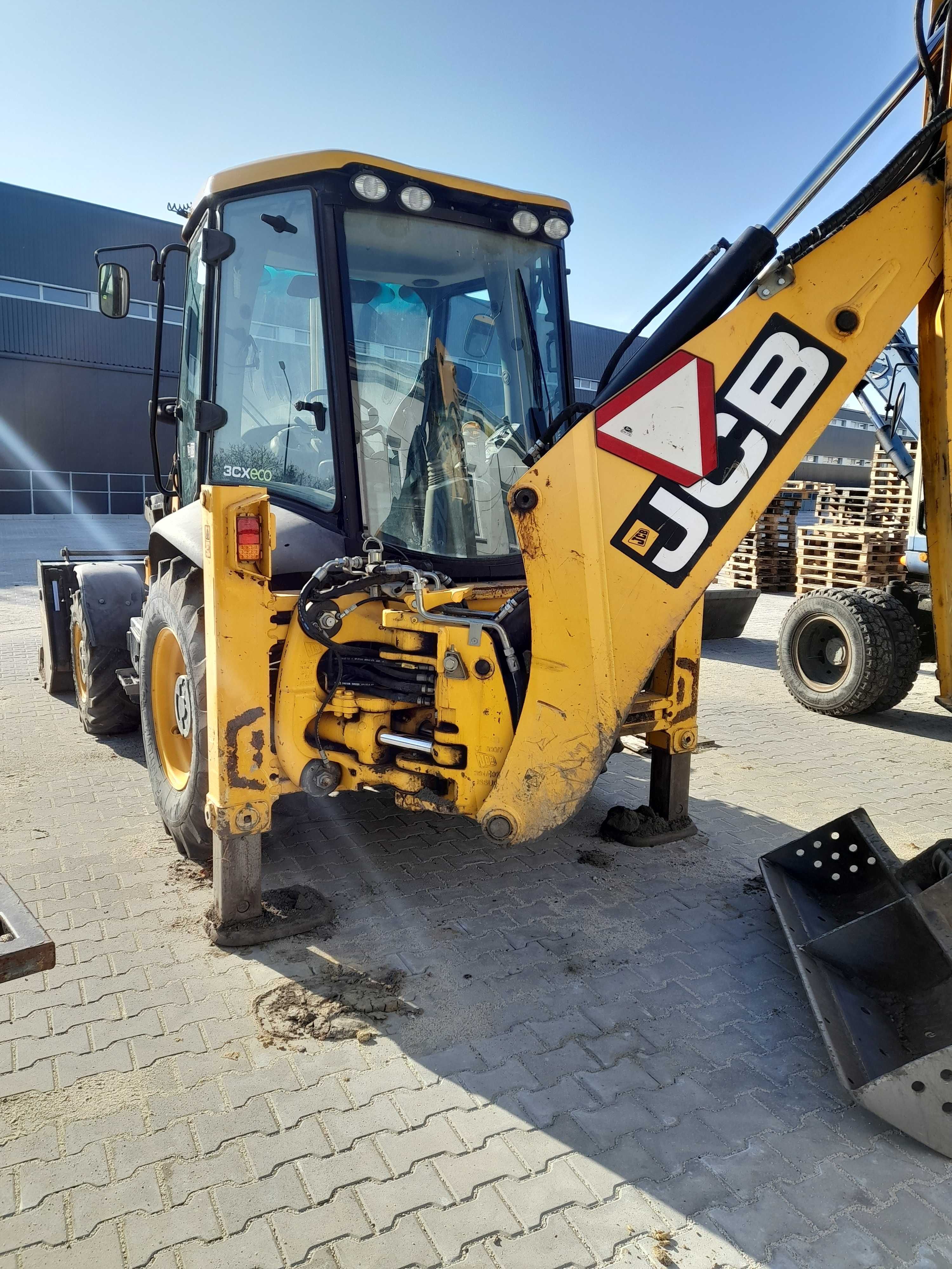 Koparko-ładowarka JCB 3CX