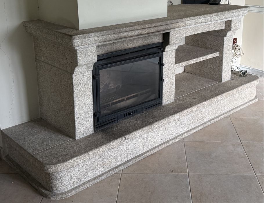 Lareira em pedra com recuperador