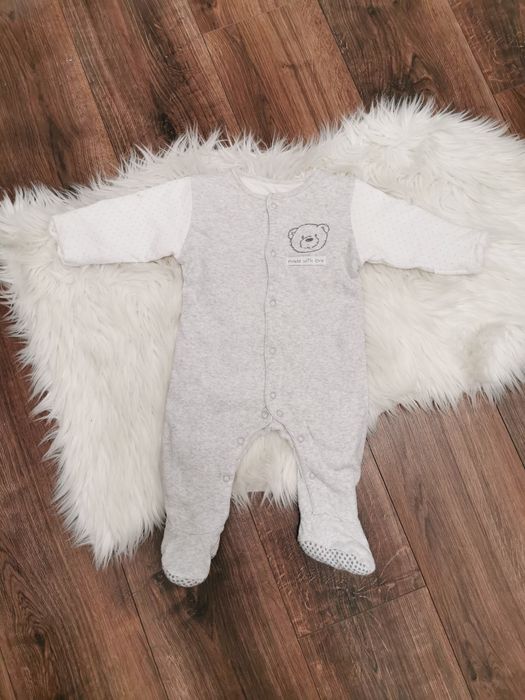 Kombinezon chłopięcy dresowy pajac pajacyk śpiochy 3-6m