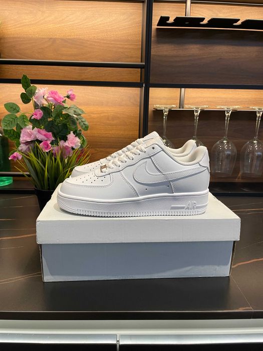 White\Powietrze*DamskieNikeAIrJordan1Travis UnisexTrampki3Pary