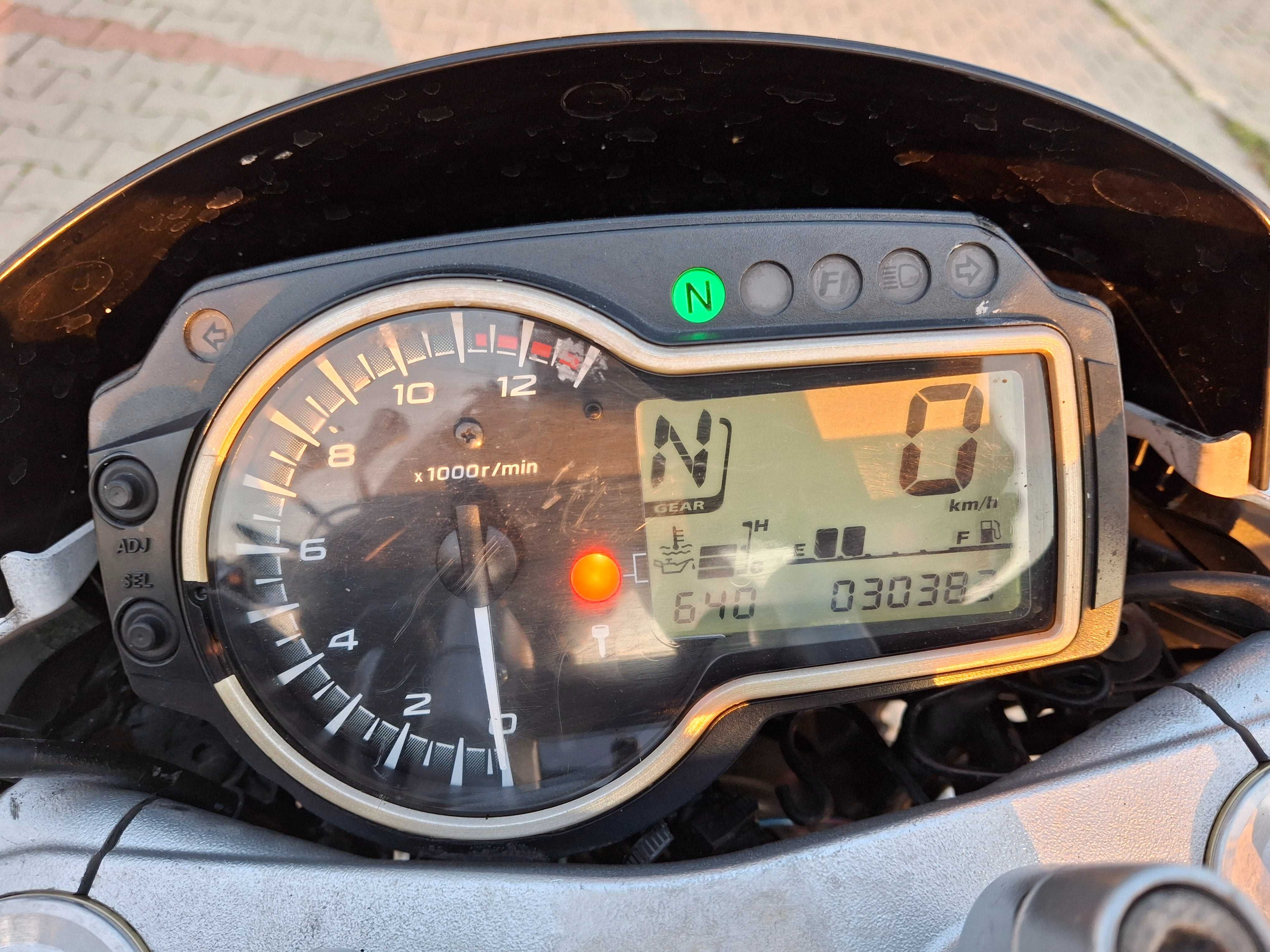 Sprzedam Suzuki GSR.750