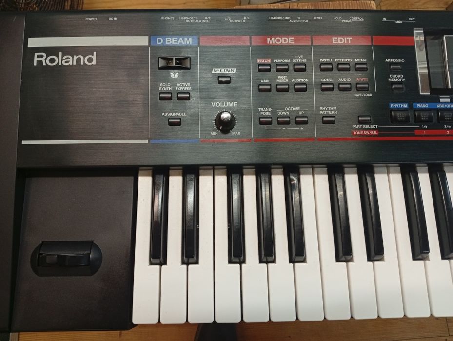Roland Juno G versão 2