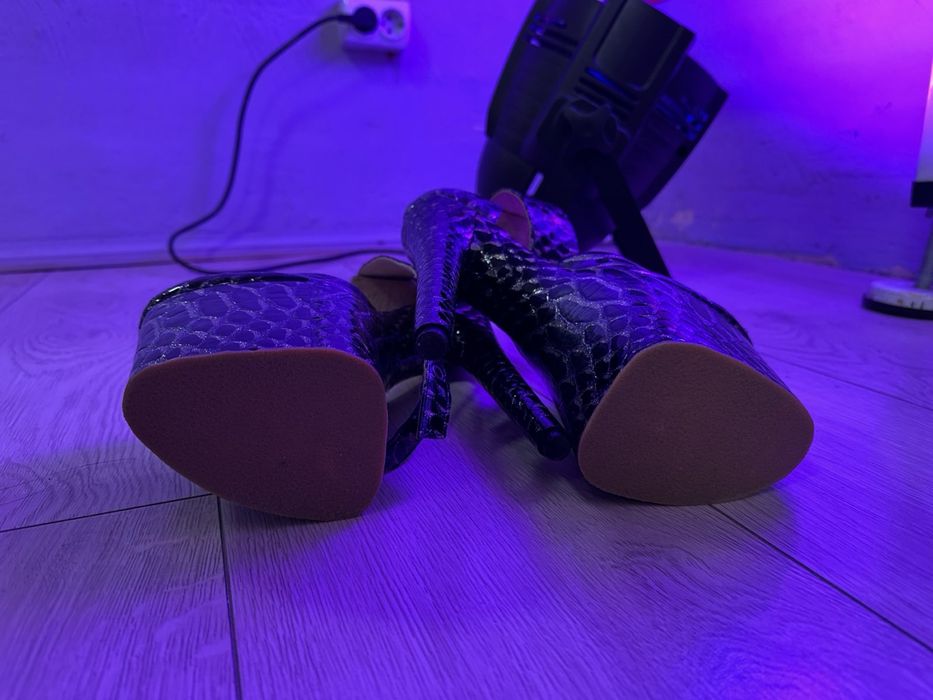 Стріпи зі шкіри пітона (трійки)