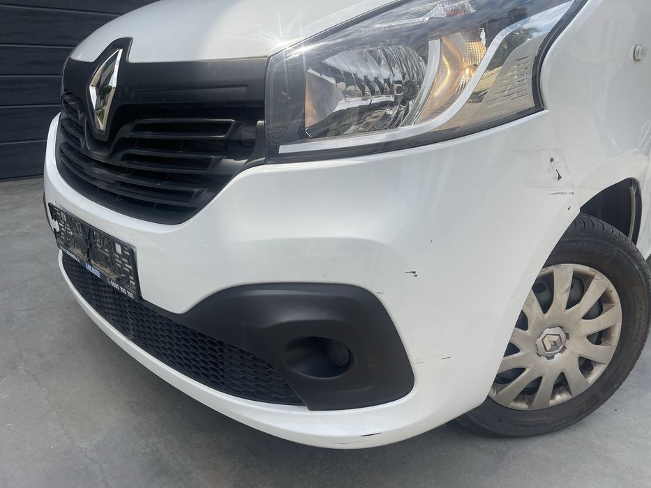Бампер передній Renault Trafic 3 2014-2022 Трафік Запчастини
