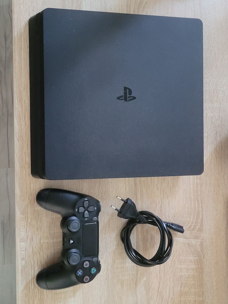 Ps4 slim 1tb 5 gier 2 pady