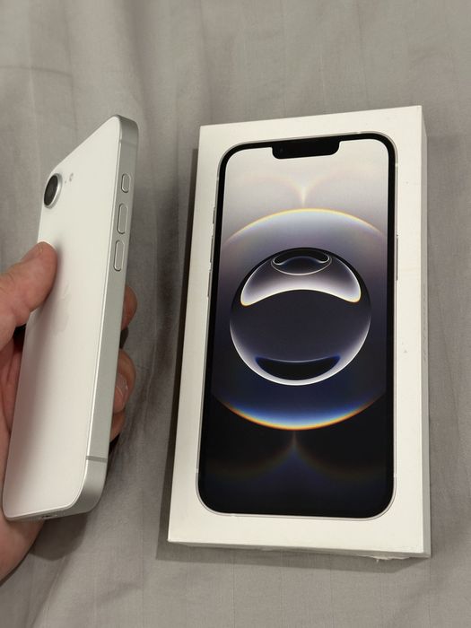 Apple iPhone 16e 256GB eSim A3212 MD0G4LL/A