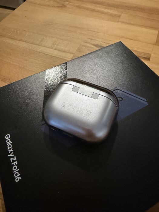 Samsung Z Fold 6 + sluchawki