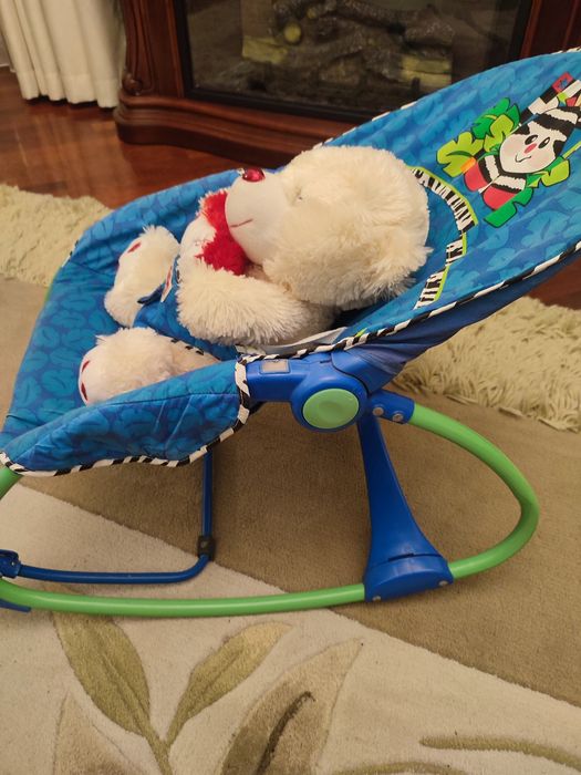 Крісло-гойдалка 3в1 із заколисування.