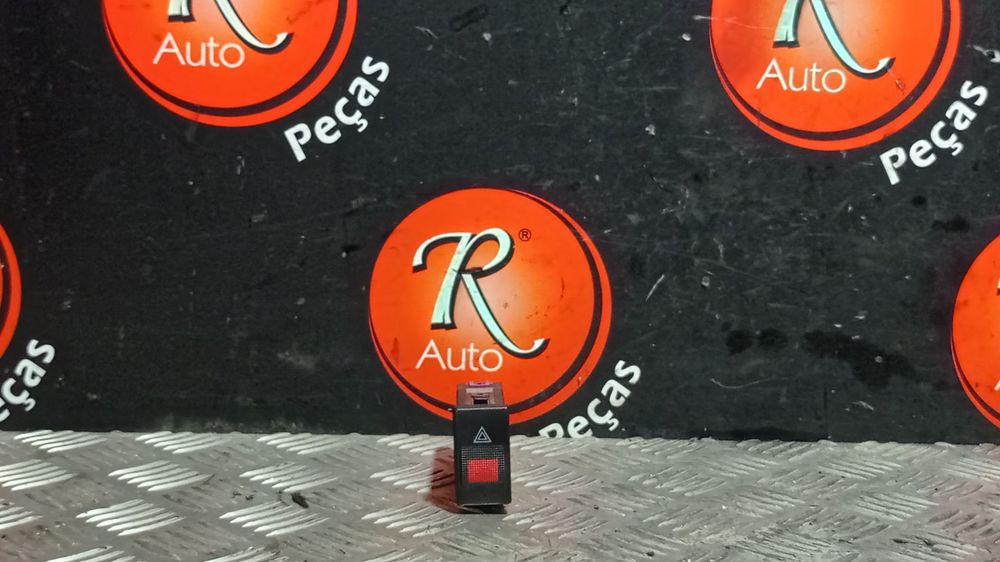 Botão 4 Piscas  Audi A4 (8D2, B5)