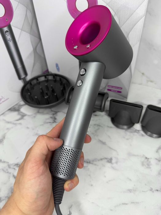 Фен-стайлер  1600 — потужність без шкоди для волосся