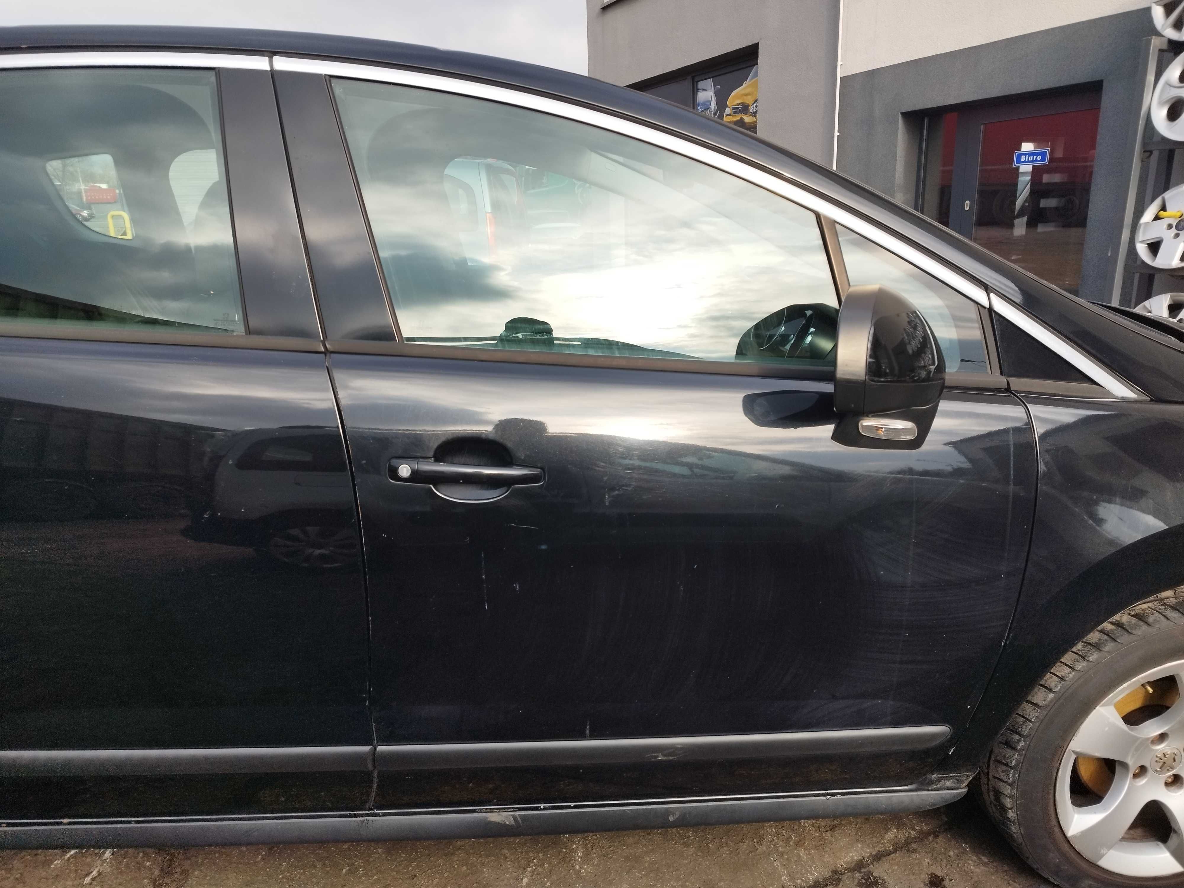 szyba karoseryjna przód przednia prawa lewa Peugeot 3008