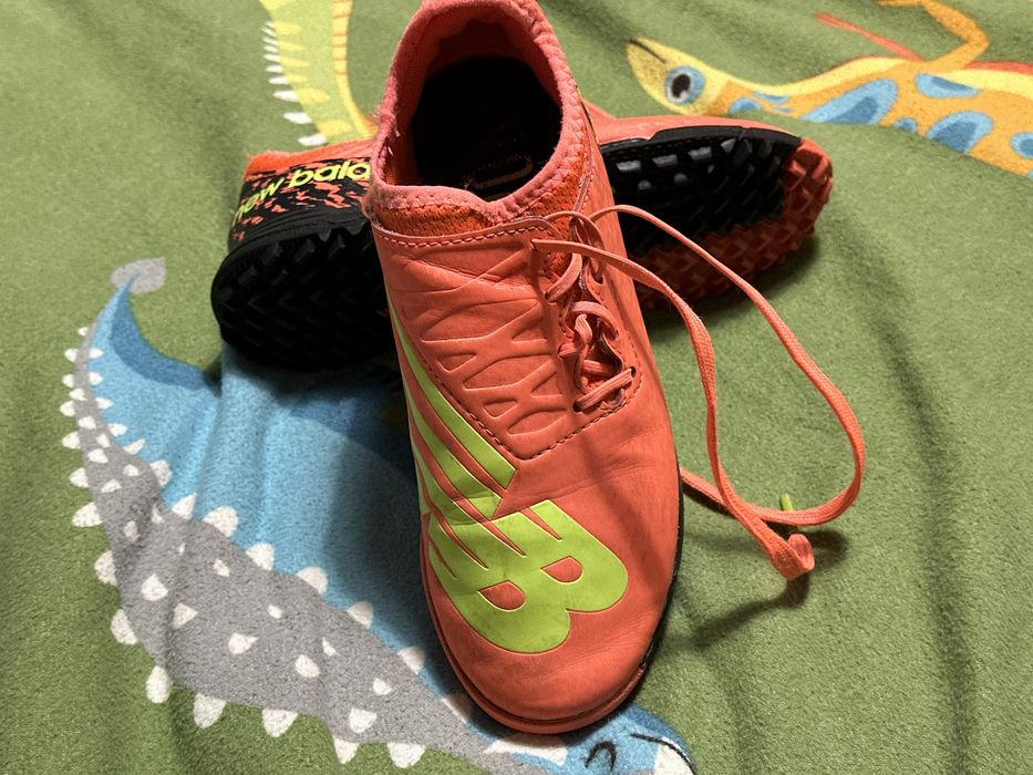 Chuteiras New balance n° 35