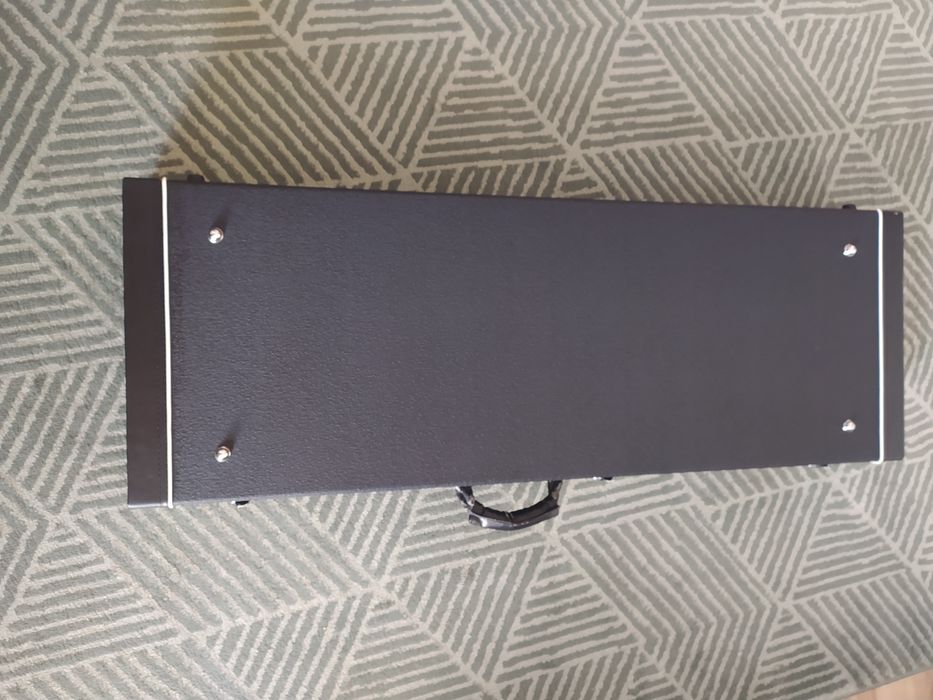 Case de guitarra Ibanez