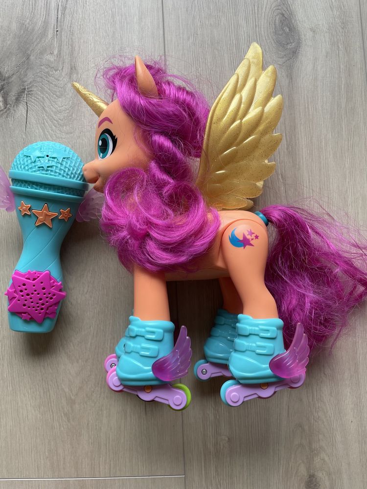 Figurka HASBRO My Little Pony Movie Śpiewająca Sunny na rolkach