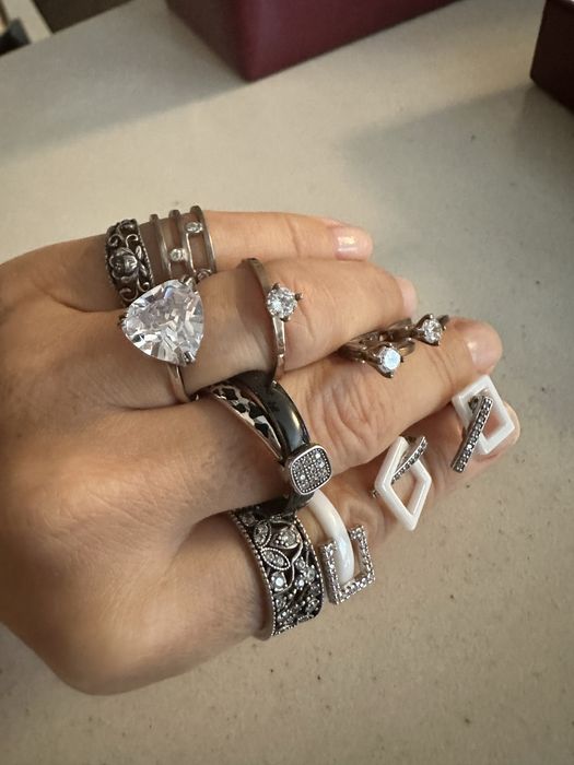 Продам   Гороскоп кольцо  та сережки  срібло браслети цепочки