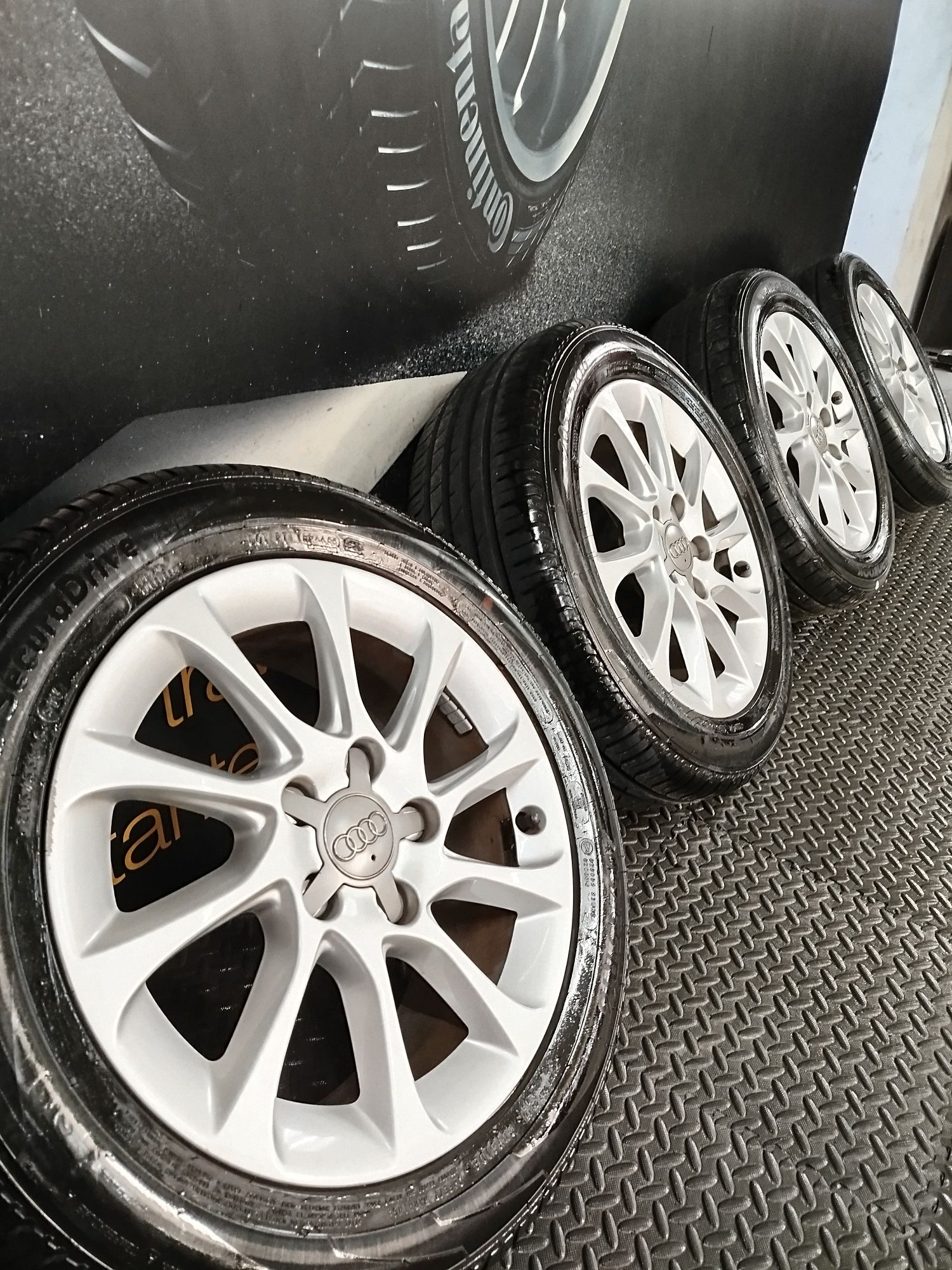 Jantes 16" Originais Audi com pneus