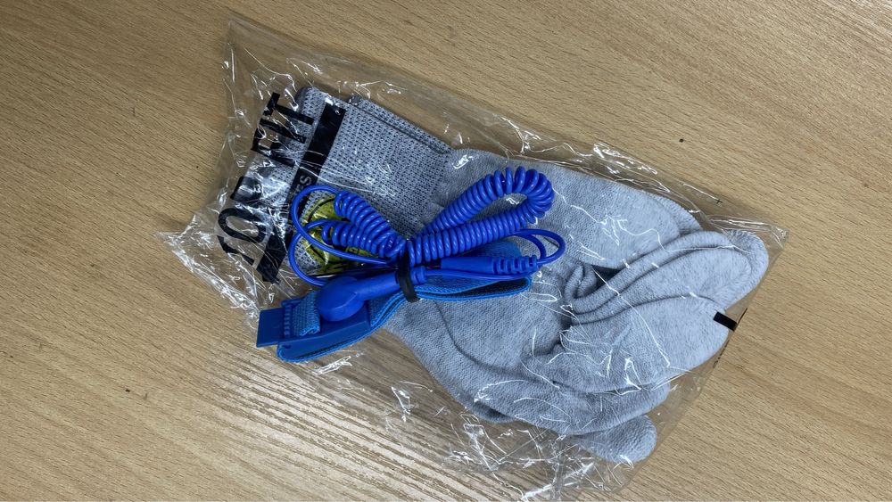 Антистатичні рукавички + антистатичний браслет з заземленням