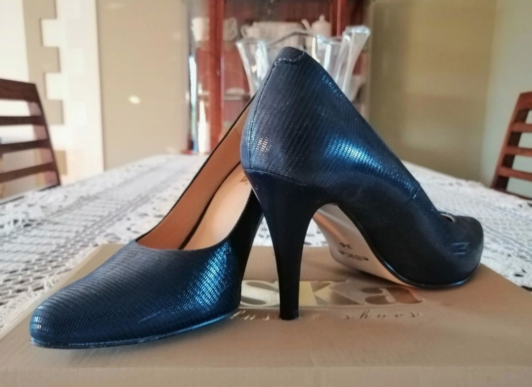 Buty skórzane eleganckie, szpilki 36