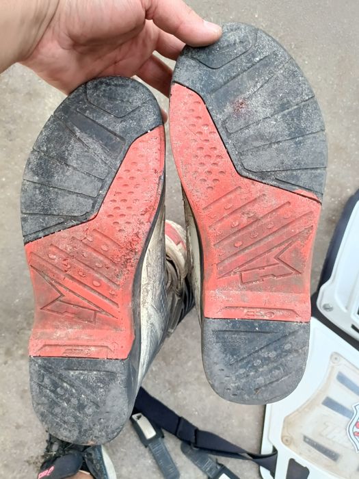 Botas e colete motocross