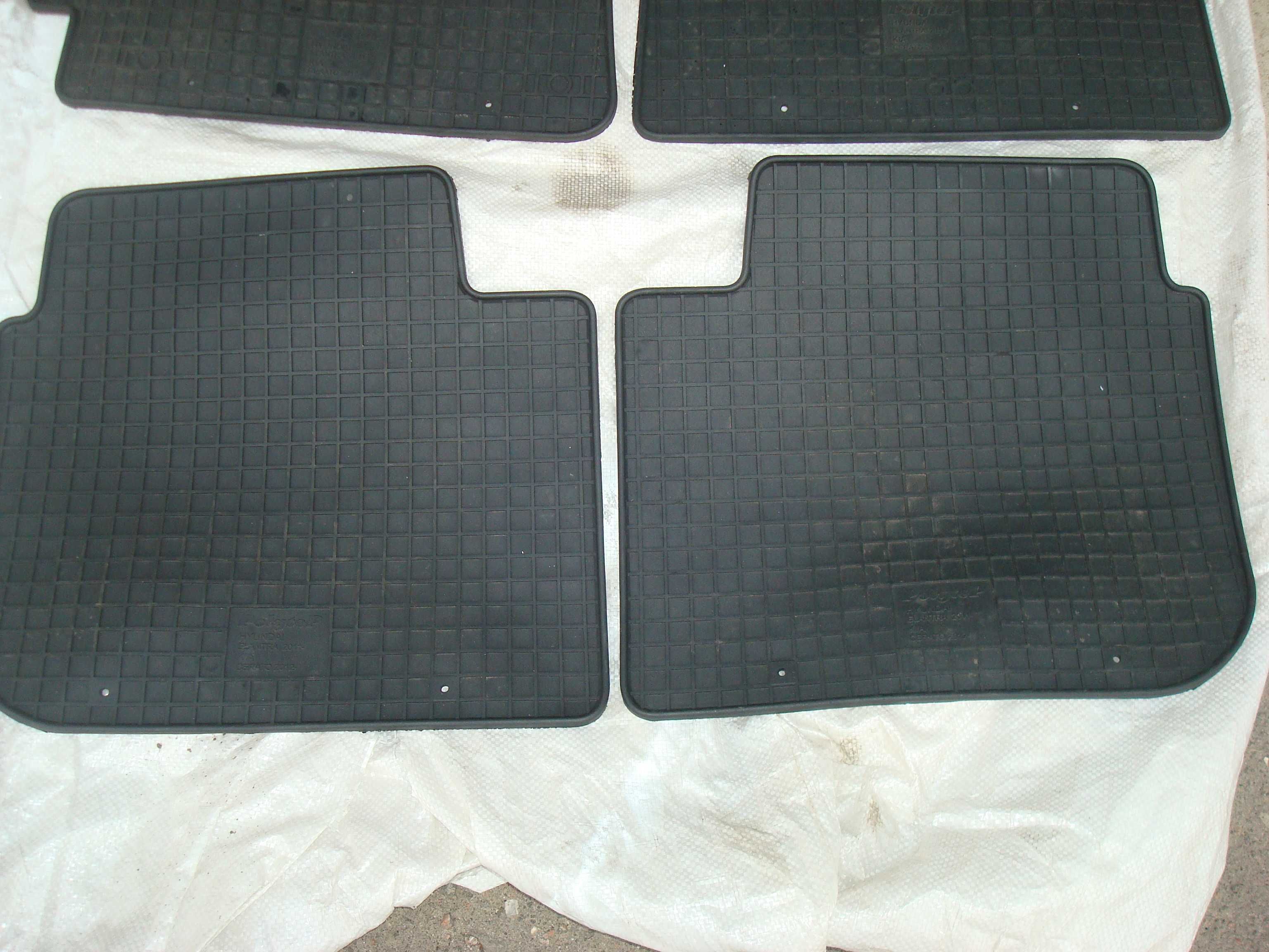 Резиновые коврики в авто HYUNDAI  ELANTRA  2011. KIA  CERATO  2012.