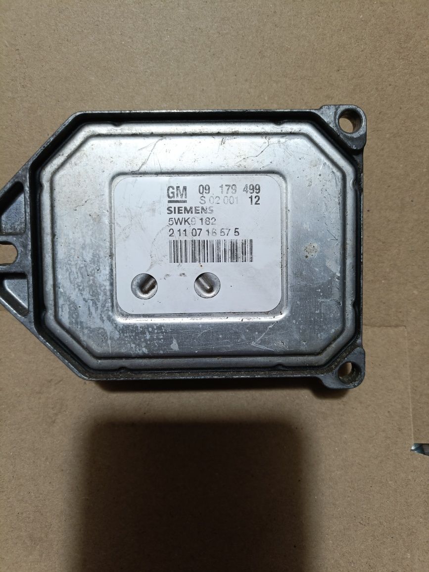 Sterownik Silnika Opel Vectra C 1.8