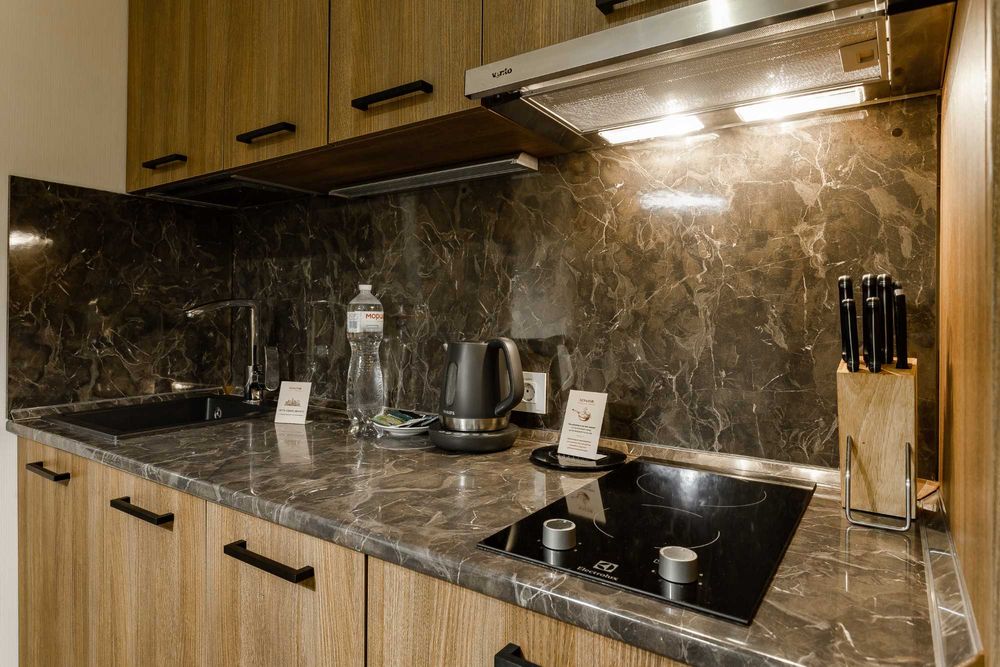 Стильна студія 55 м² у центрі Києва біля Майдану | Генератор | Укриття