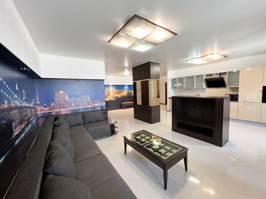 ЛЮКС 3-кімнатна квартира біля метро Лівобережна, подобово МВЦ