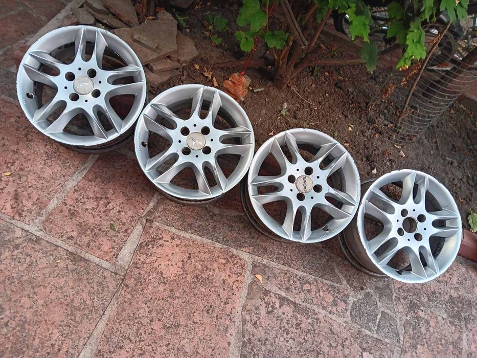 Ковпаки автомобільні  R15