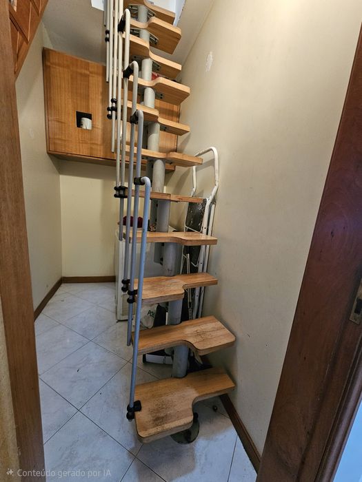 Escada com guarda-corpo 2,96 m HOUSTON