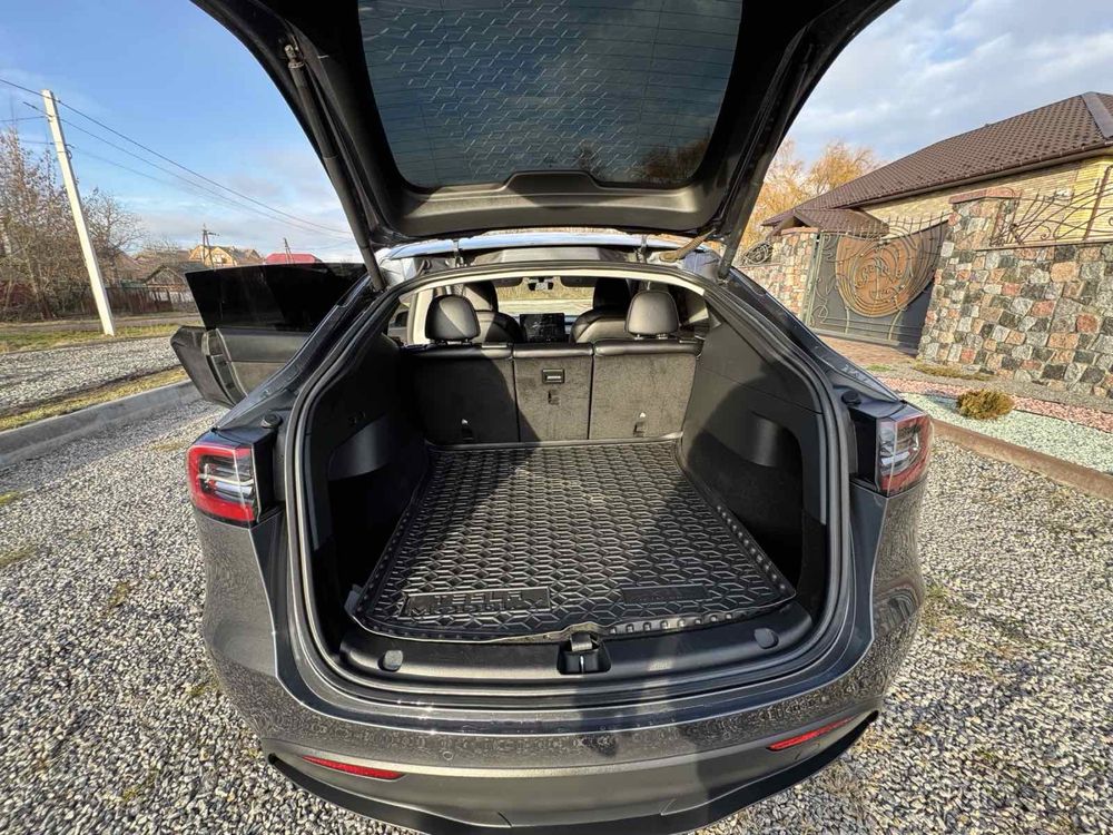 Tesla Model Y  Perfomance 2022