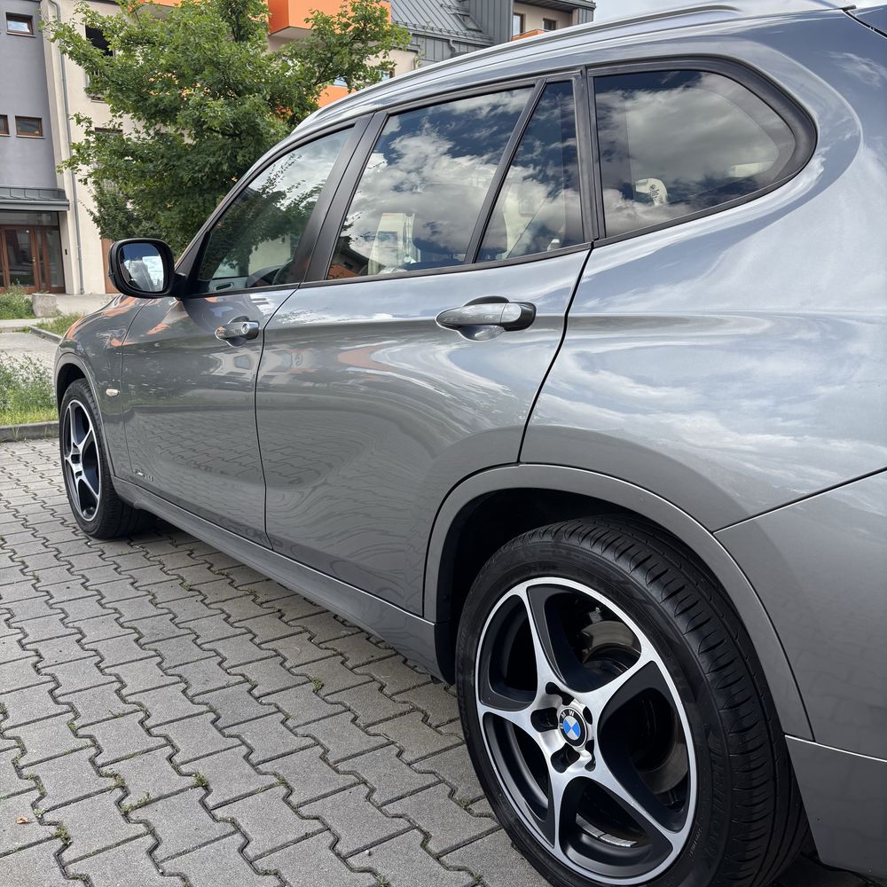 BMW X1 2011 rok Navi niski przebieg