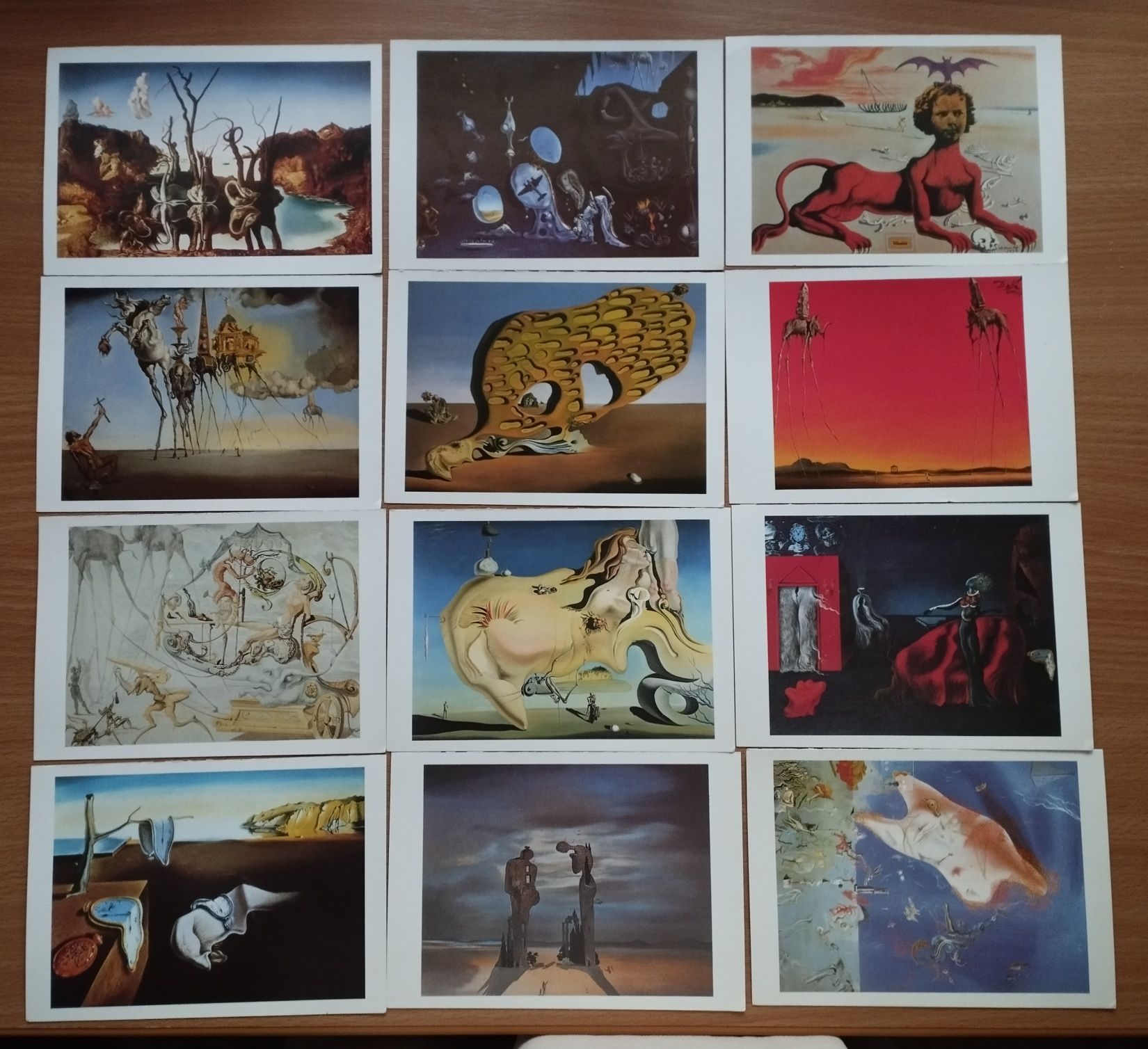 30 pocztówekSalvador Dali - malarstwo, bez obiegu,