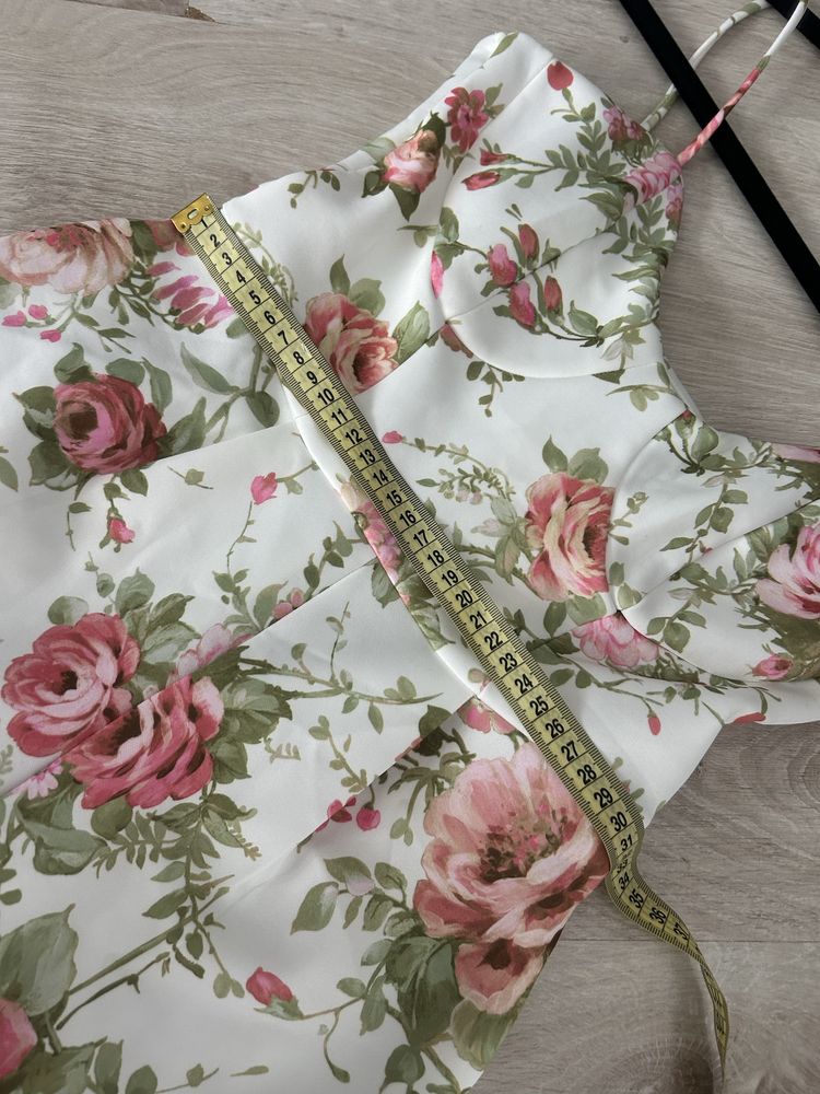 Nowy kombinezon krotki ASOS 36 S